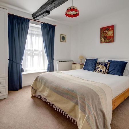Katrinas Apartment By Treetop Property Cirencester Exterior photo